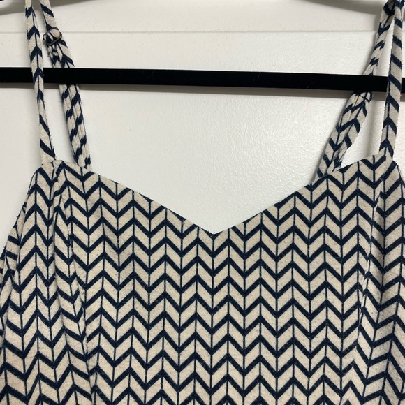 Dress - Picture 4 of 5